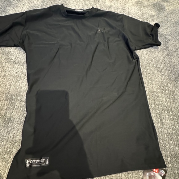 Under Tactical Compression shirts - Picture 2 of 3
